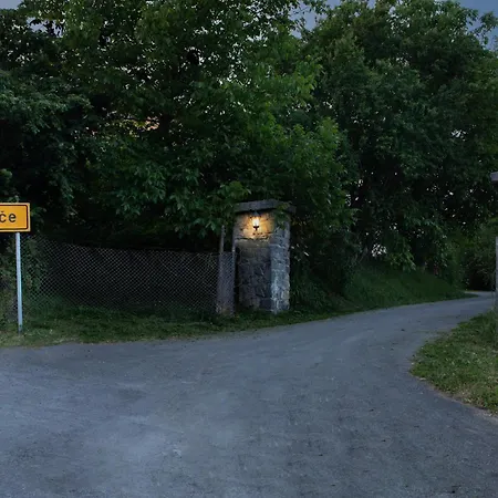 Отель Escape Garni