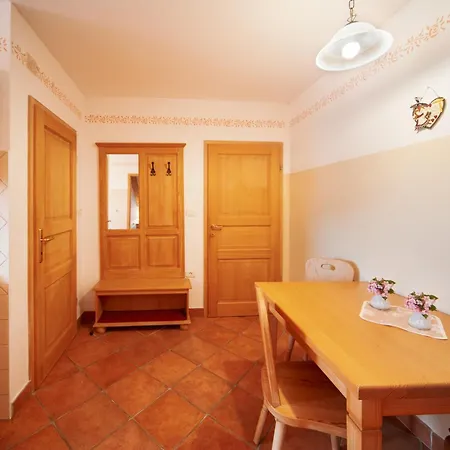 Escape Garni Отель 3*