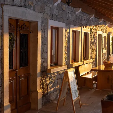Hotel Escape Garni Postumia