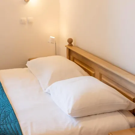 Escape Garni Hotel 3*