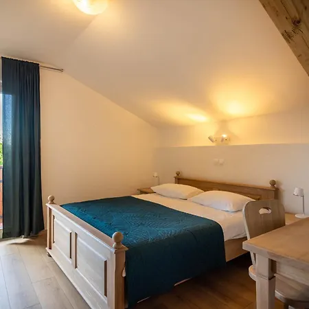 Escape Garni 3* Postojna