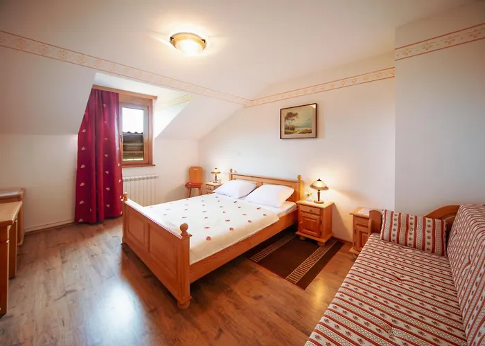 Hotel Escape Garni 3*